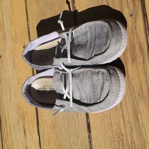 Hey Dude size 2 little girl